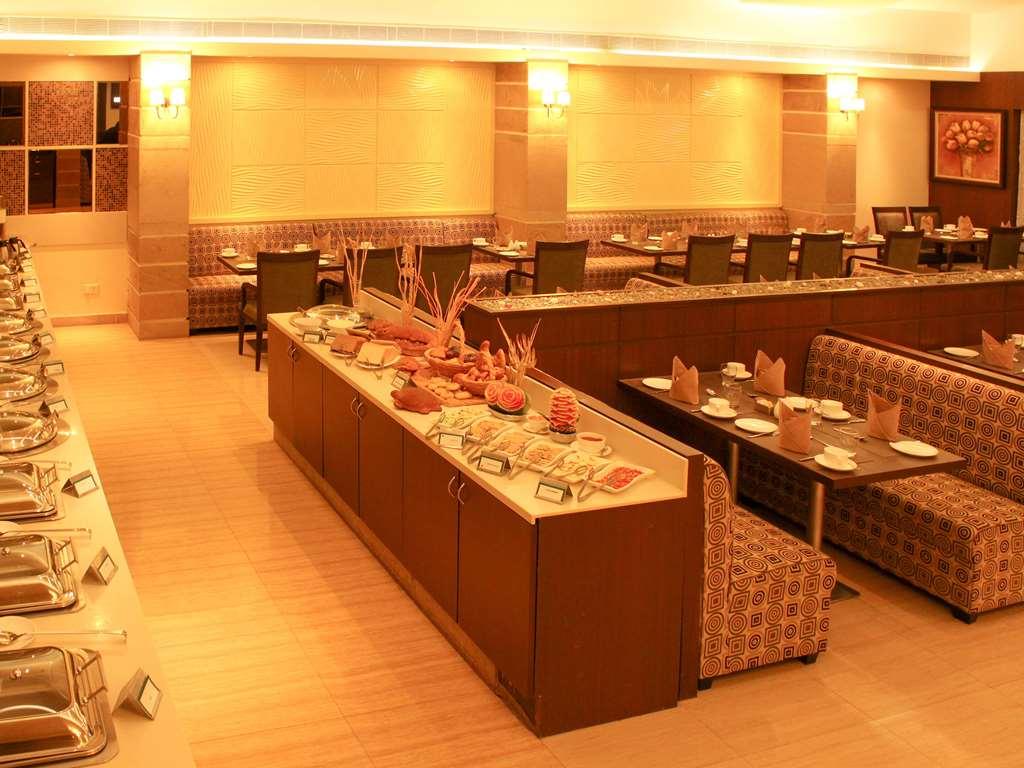 Quality Inn Viha Kumbakonam Étterem fotó